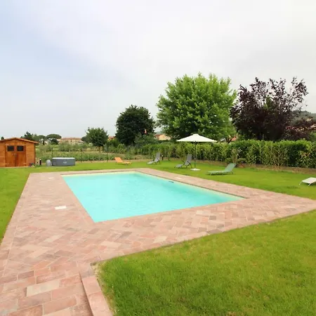 Podere I Gigli Farm stay Castiglion Fiorentino