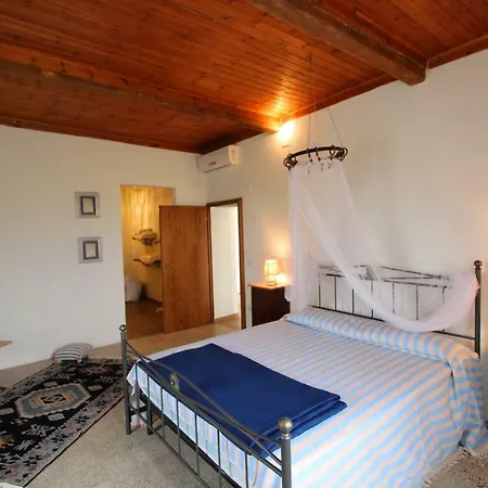 Podere I Gigli Farm stay *